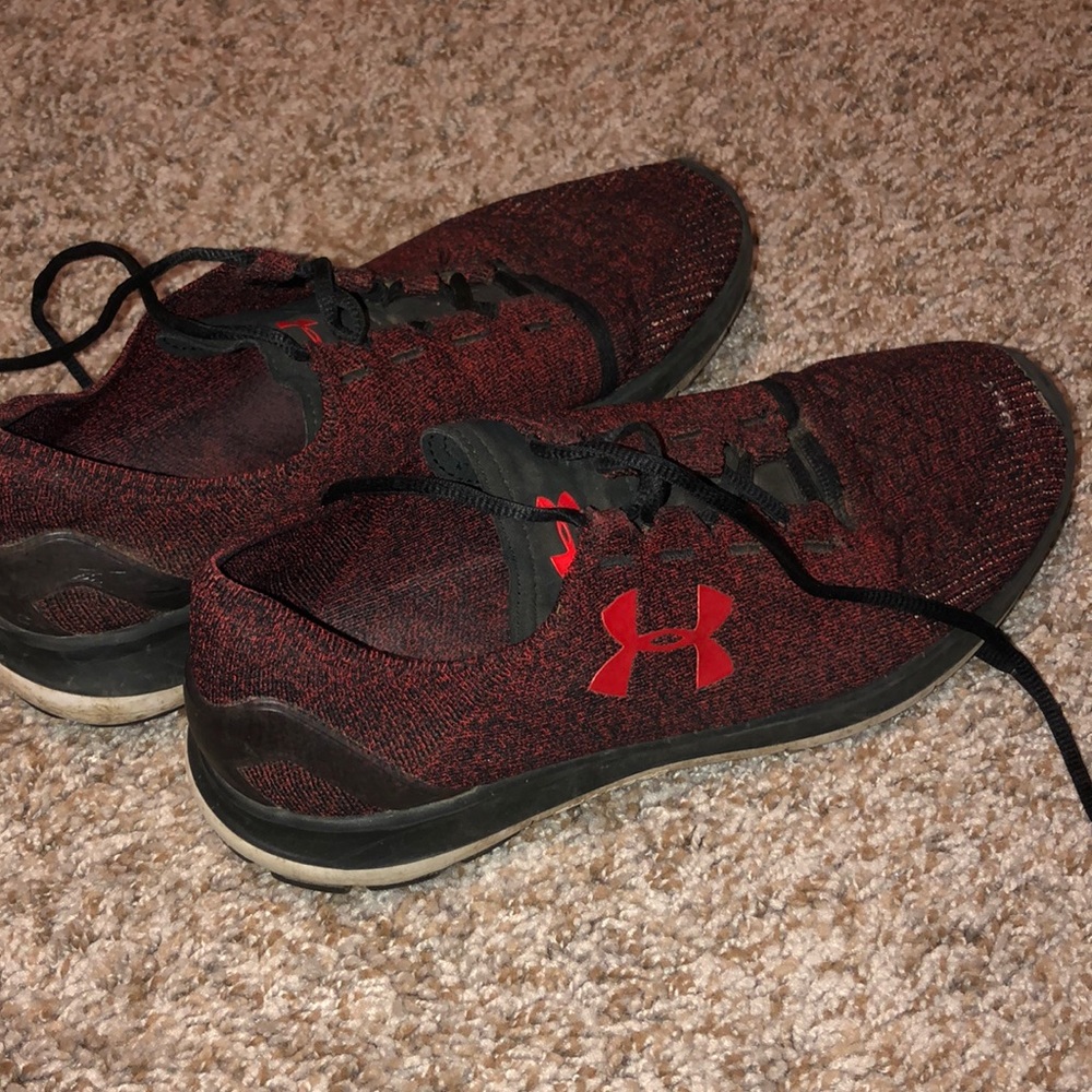Under armor men’s shoes size 11.5
